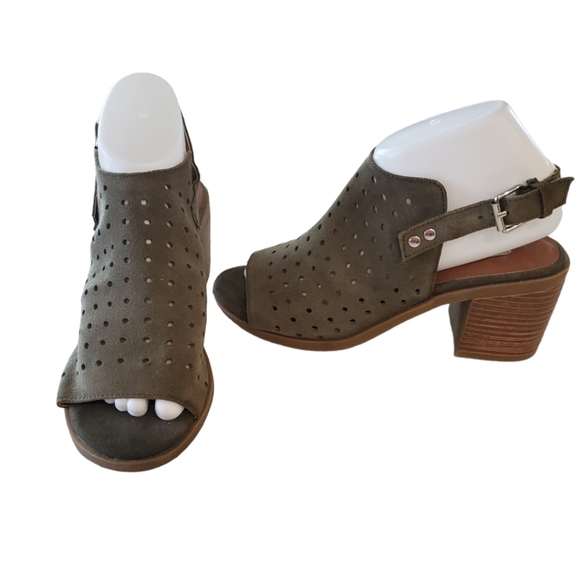 Steve Madden Leather Ginelle Olive Green Bootie Size 7.5 - Picture 10 of 16